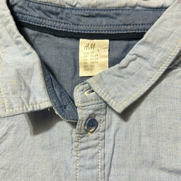 H&M blue button down - Picture 4 of 4